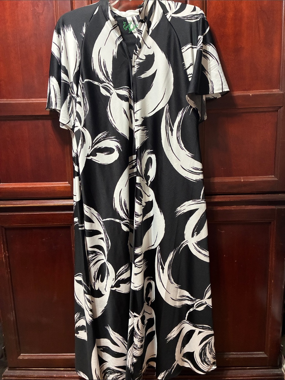 Vintage Rare Georgie Keyloun Black & White Floral Print Women's flowing dress